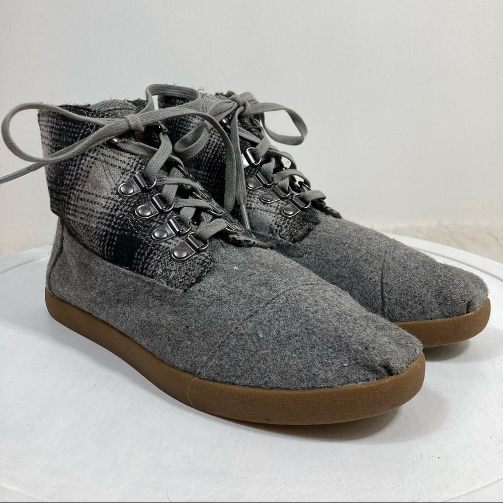 TOMS Highlands Botas Lace Up Booties In Gray Plaid